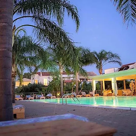 Hotel Zoe Seaside 4*